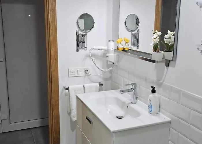 Tranquilidad Entre Volcanes