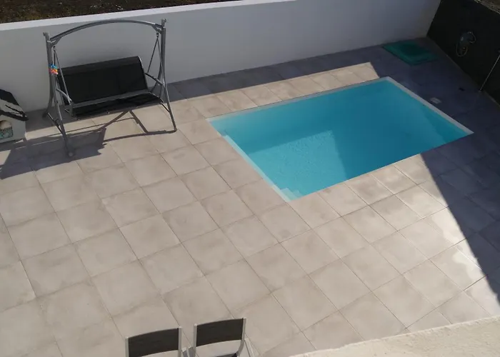 Tranquilidad Entre Volcanes Uga